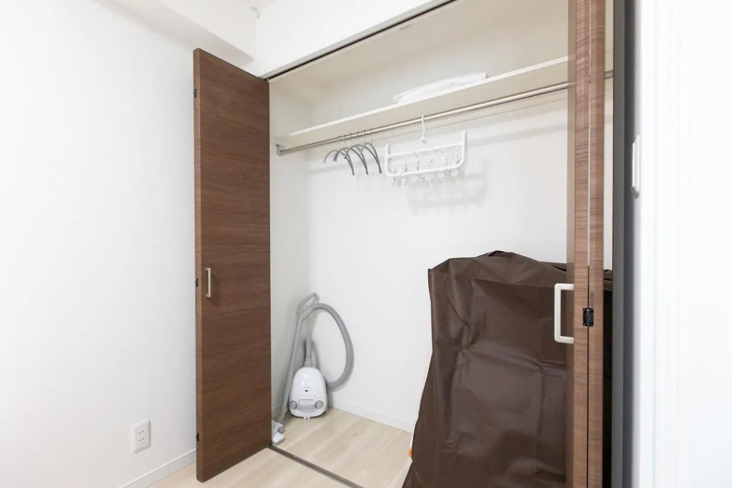Art Shin-Osaka West Apartment  Osaka