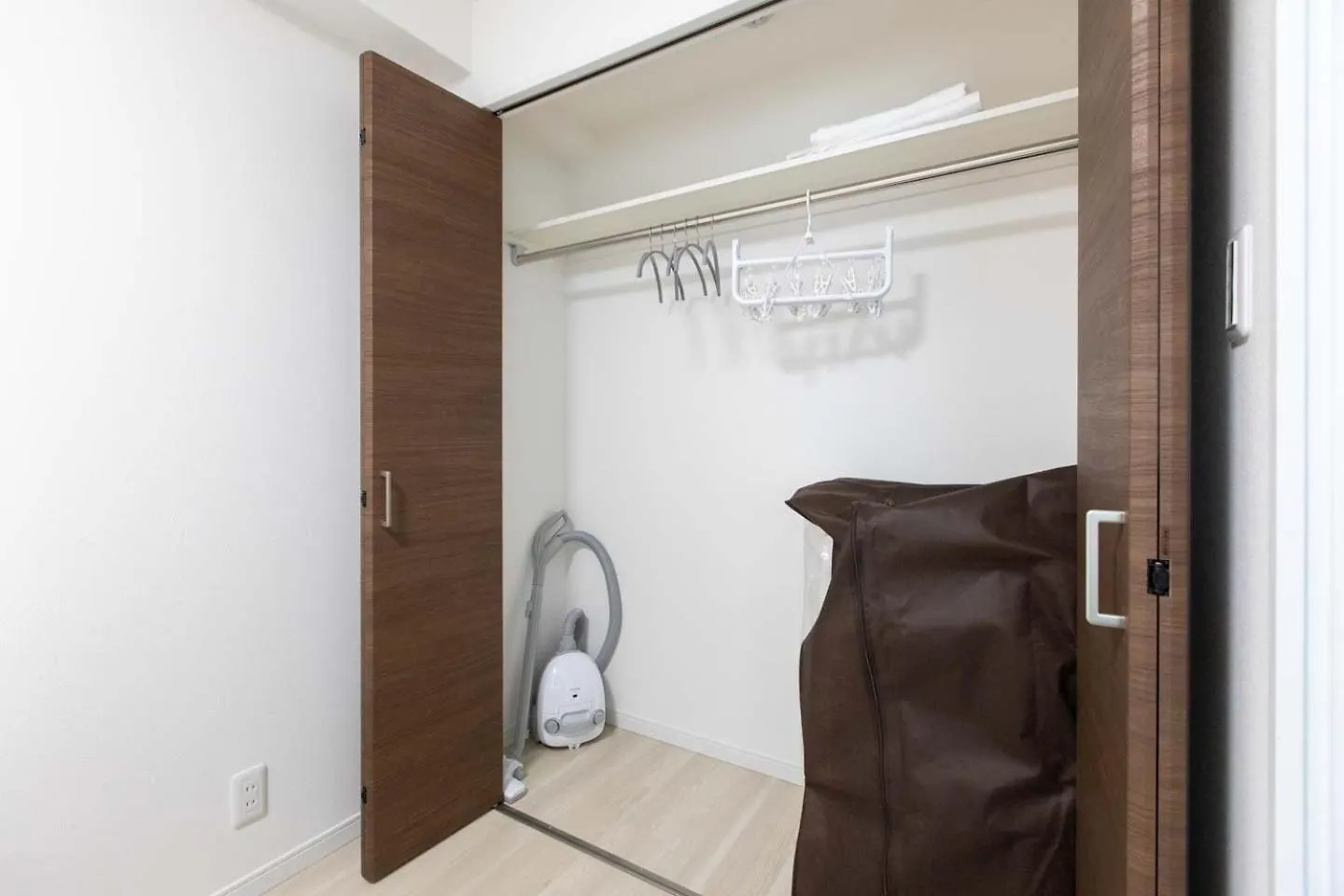 Art Shin-Osaka West Apartment  Osaka