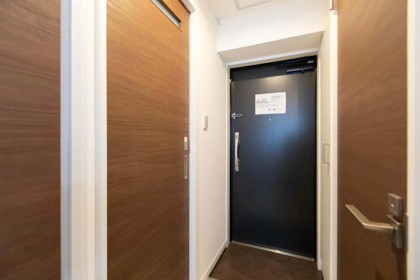 Art Shin-Osaka West Apartment 0*, Osaka