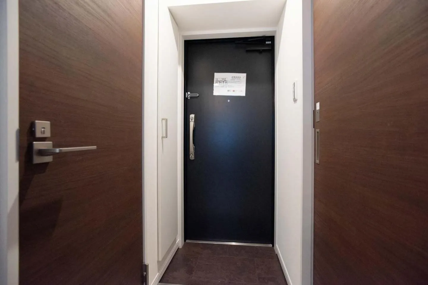Art Shin-Osaka West Apartment 0*, Osaka Japan