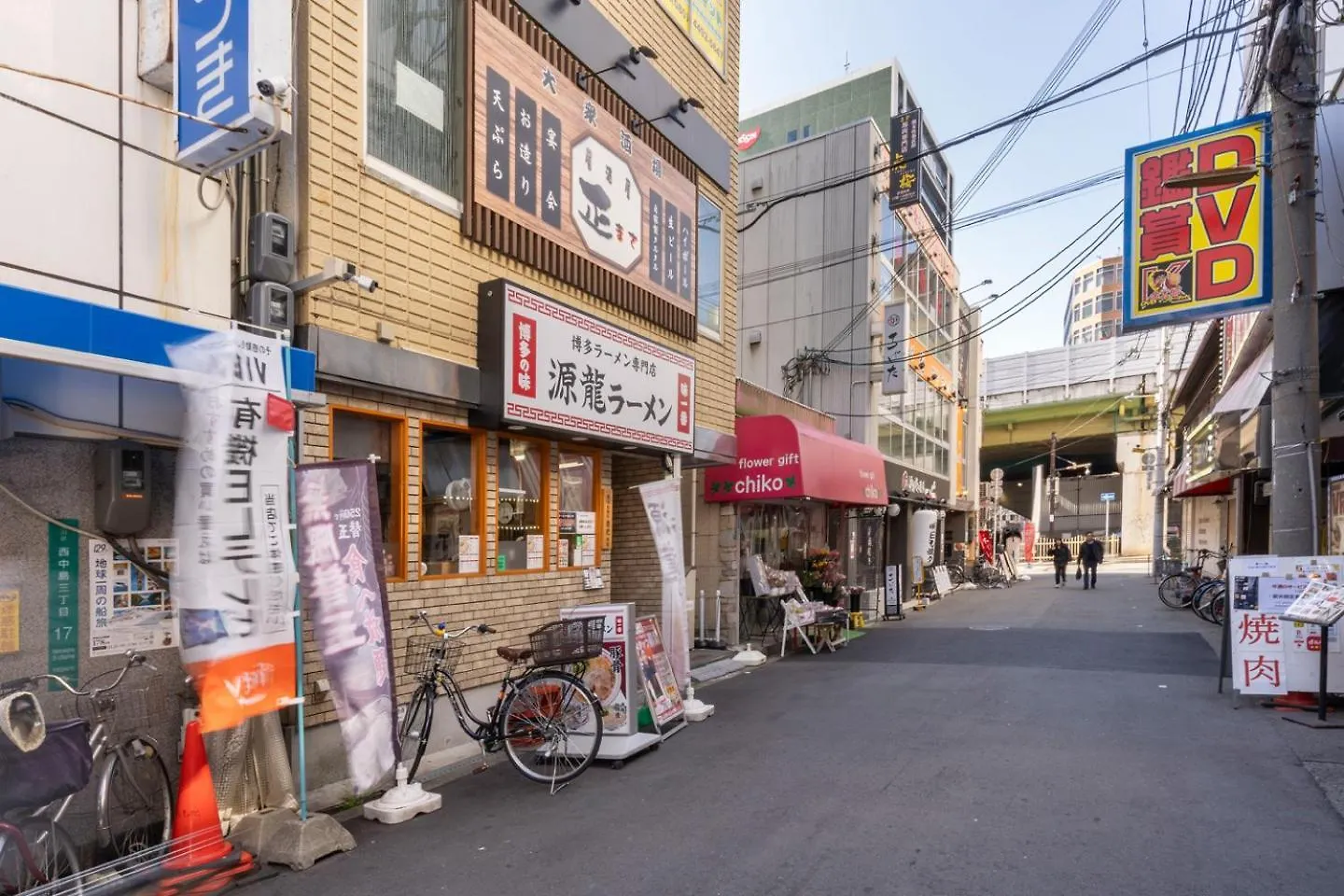 Art Shin-Osaka West Apartment Japan